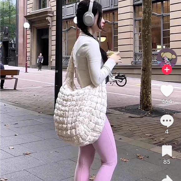 NWT COS OVERSIZED QUILTED CROSSBODY BAG Ivory Cream - Picture 4 of 7